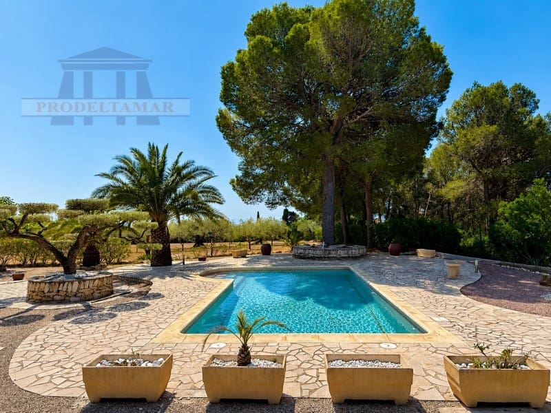 4 bedroom Finca/Country House for sale in L'Ampolla with pool - € 530,000 (Ref: 9954875)