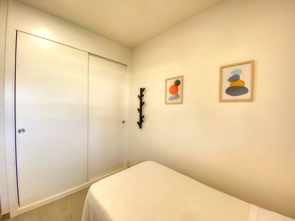 2 soveværelse Lejlighed til leje i Benajarafe med swimmingpool garage - € 1.100 (Ref: 10040682)