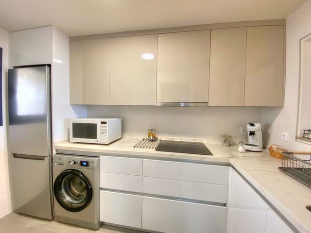 2 makuuhuone Huoneisto vuokrattavana paikassa Benajarafe, Vélez-Málaga mukana uima-altaan 
autotalli - 1 100 € (Ref: 10040682)