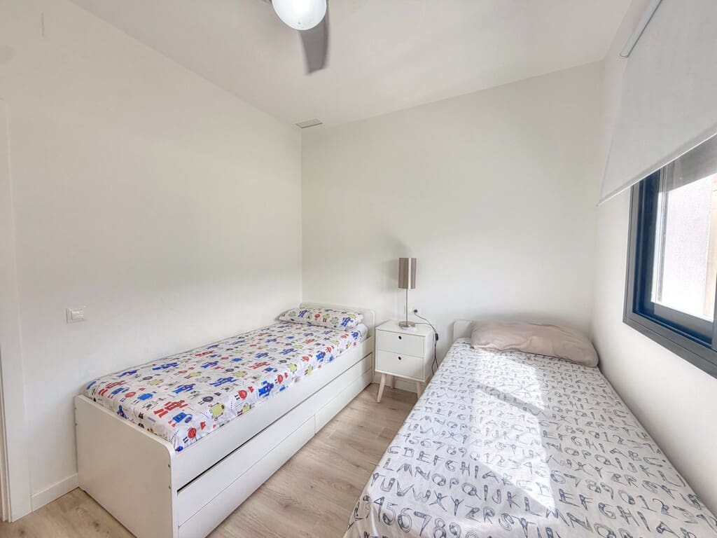 2 soverom Leilighet til leie i Benajarafe med svømmebasseng garasje - € 950 (Ref: 10061352)