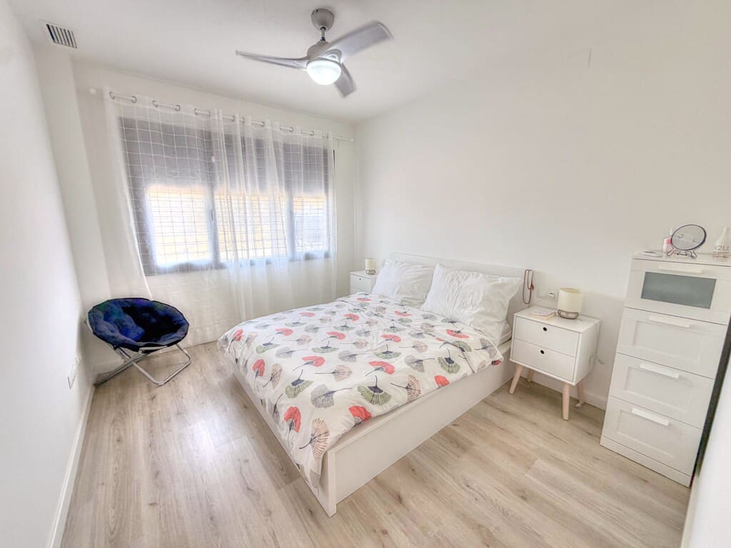 2 soverom Leilighet til leie i Benajarafe med svømmebasseng garasje - € 950 (Ref: 10061352)