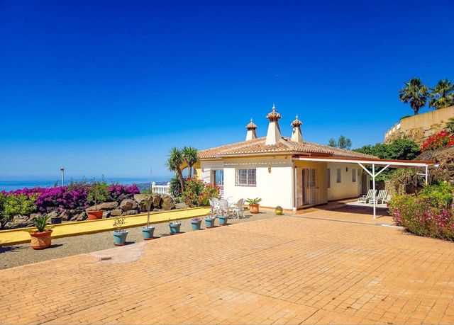 4 quarto Moradia para venda em Arenas com piscina garagem - 895 000 € (Ref: 10118832)