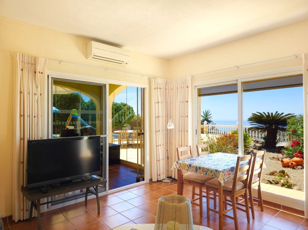 4 quarto Moradia para venda em Arenas com piscina garagem - 895 000 € (Ref: 10118832)