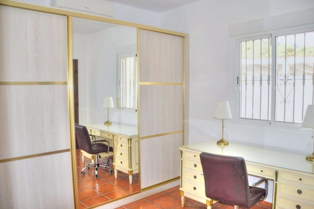 2 sovrum Villa att hyra i Alcaucin med pool garage - 1 300 € (Ref: 10128121)