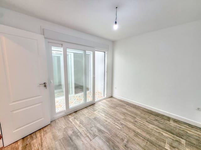 5 slaapkamer Huis te koop in Cómpeta met garage - € 350.000 (Ref: 10148343)