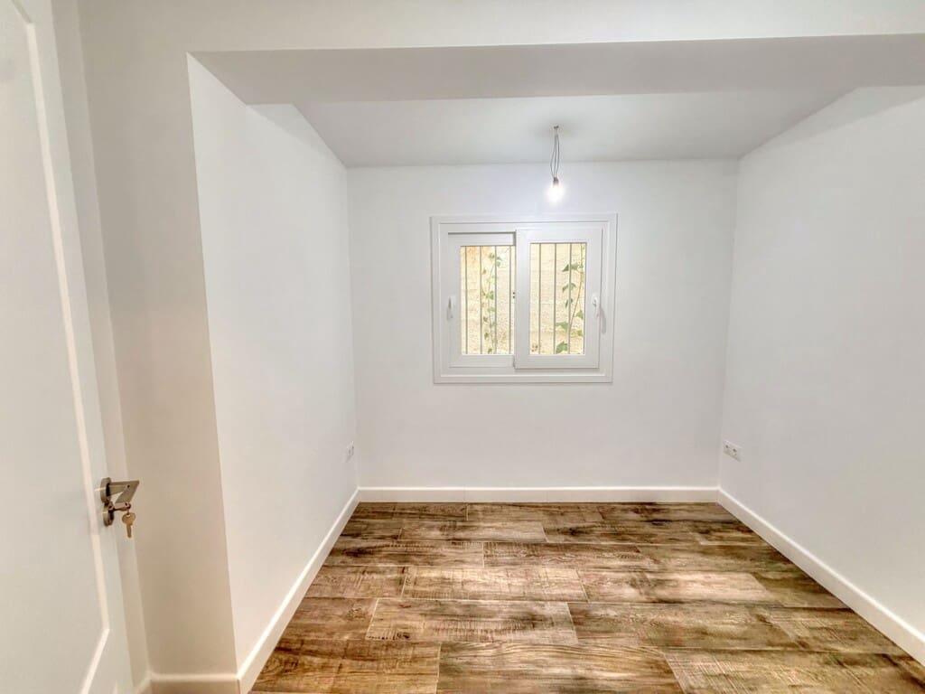 5 slaapkamer Huis te koop in Competa met garage - € 350.000 (Ref: 10148343)