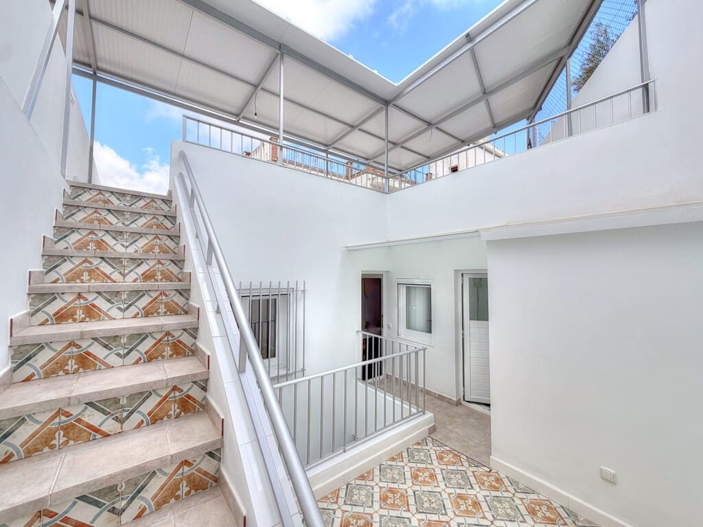 5 slaapkamer Huis te koop in Competa met garage - € 350.000 (Ref: 10148343)