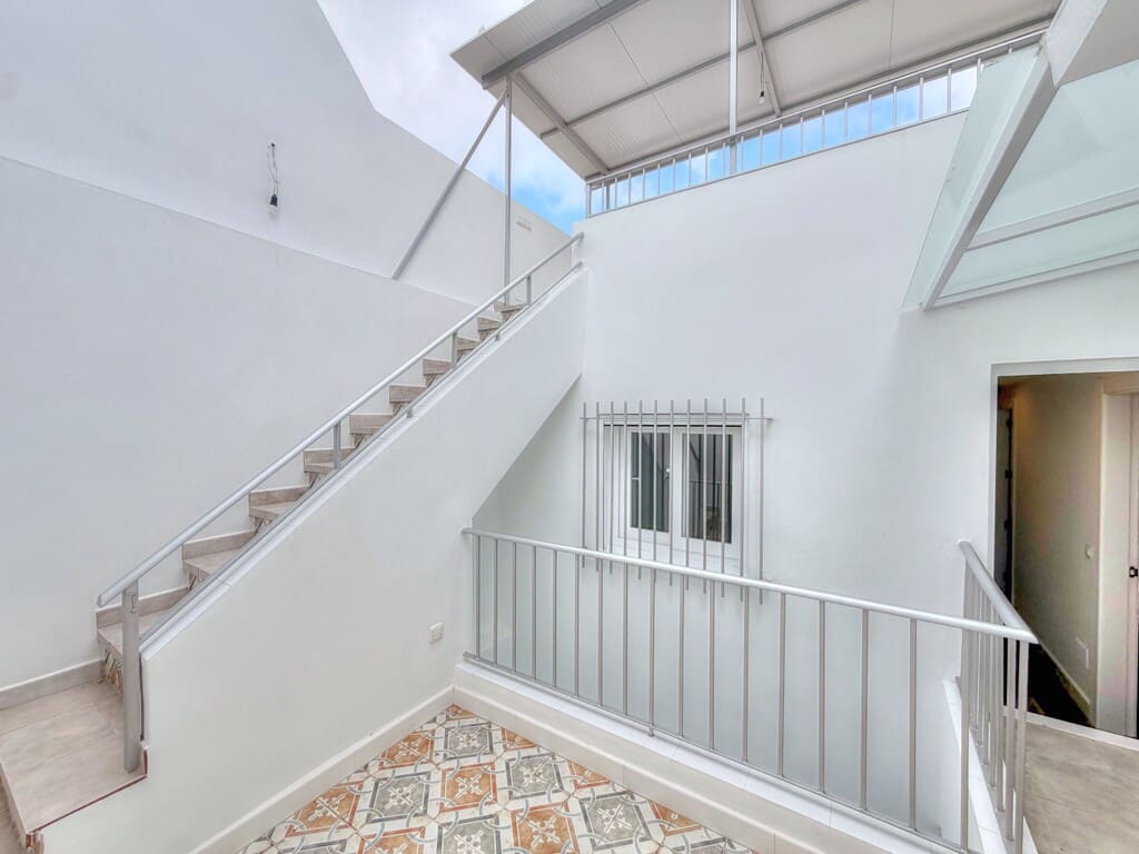 5 slaapkamer Huis te koop in Competa met garage - € 350.000 (Ref: 10148343)