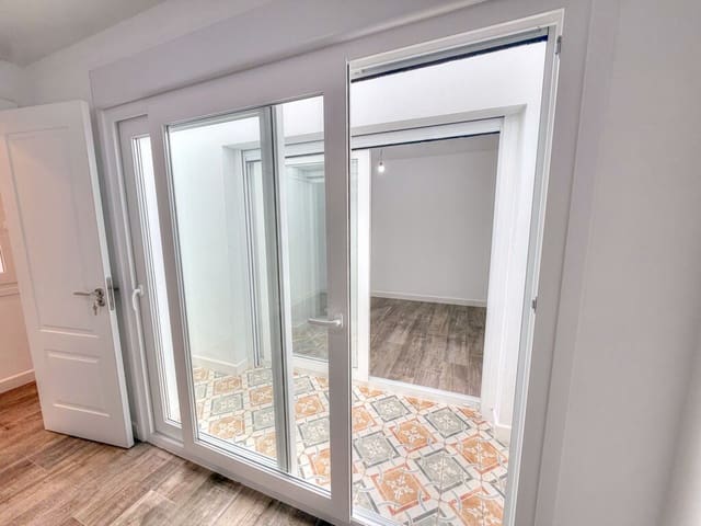 5 slaapkamer Huis te koop in Cómpeta met garage - € 350.000 (Ref: 10148343)