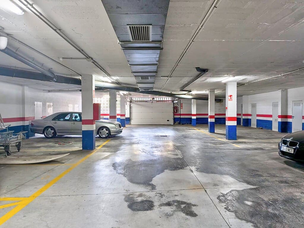 2 soveværelse Penthouse til leje i Vinuela med swimmingpool garage - € 950 (Ref: 10159109)