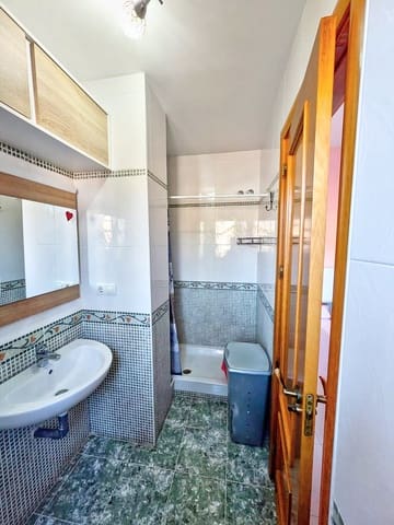 2 soveværelse Penthouse til leje i Viñuela med swimmingpool garage - € 950 (Ref: 10159109)