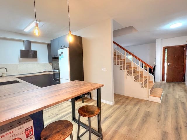 3 soveværelse Byhus til salg i Benajarafe, Vélez-Málaga - € 389.000 (Ref: 10161050)