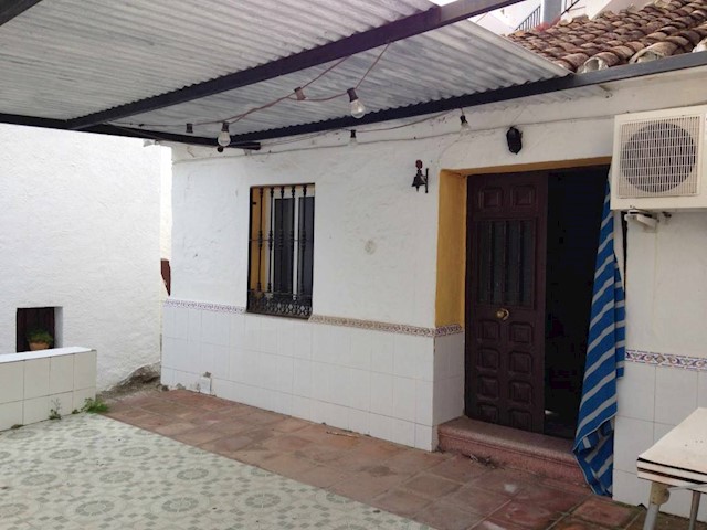 Rudere in vendita in La Zubia, Cútar - 78.000 € (Rif: 1968287)