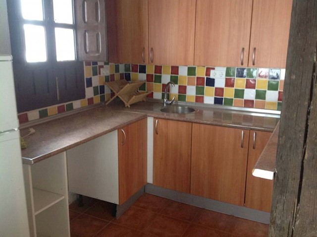 Rudere in vendita in La Zubia, Cútar - 78.000 € (Rif: 1968287)