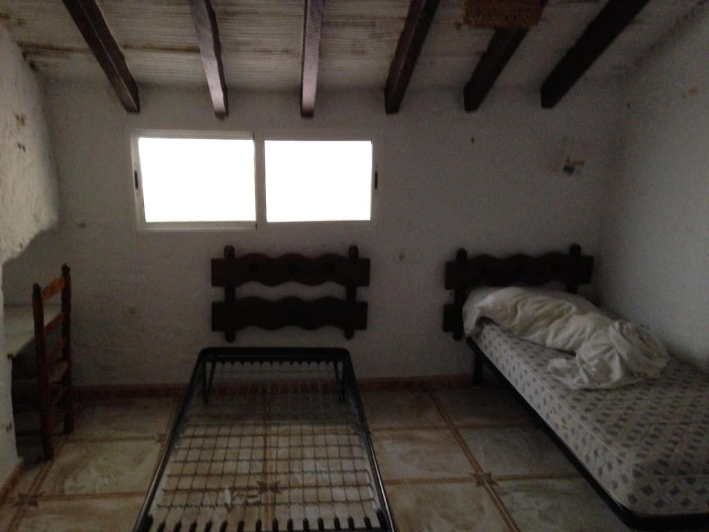 Ruin til salg i La Zubia - € 78.000 (Ref: 1968287)