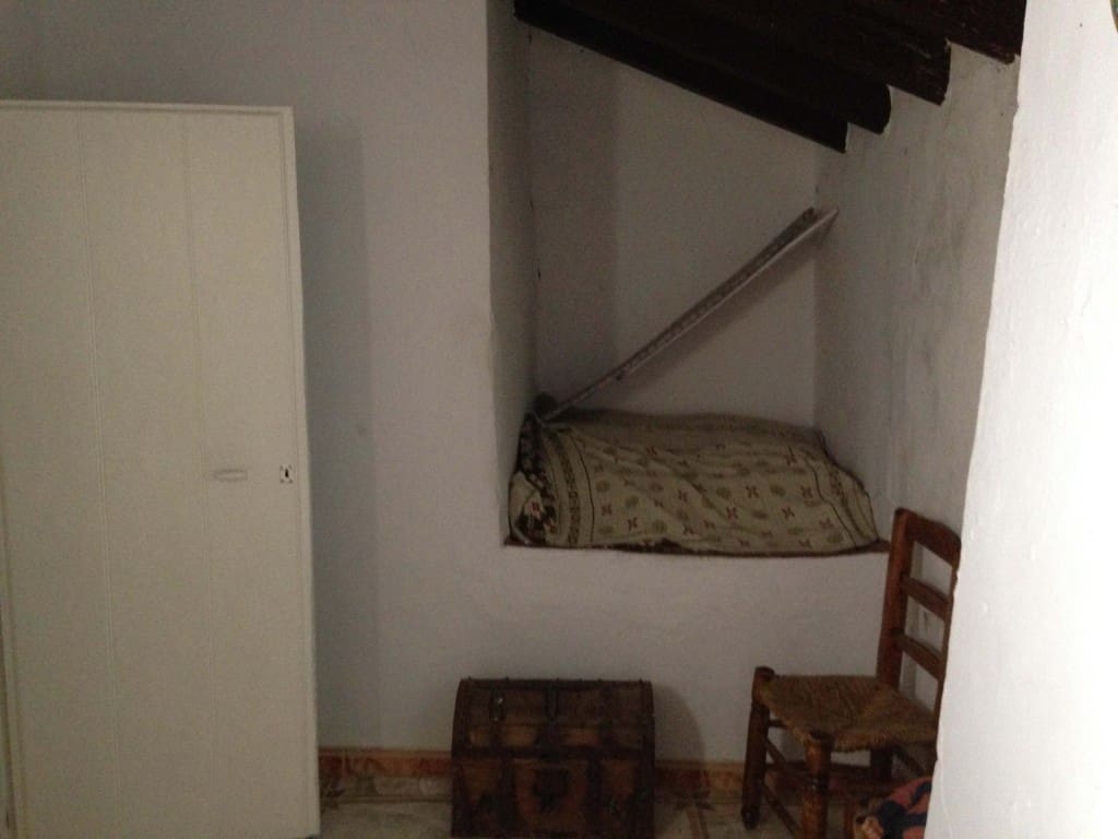 Ruin til salg i La Zubia - € 78.000 (Ref: 1968287)