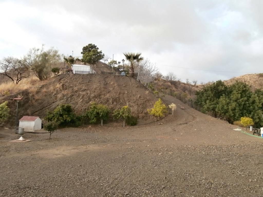 Grunde uden byggetilladelser til salg i Canillas de Aceituno - € 470.000 (Ref: 1968294)