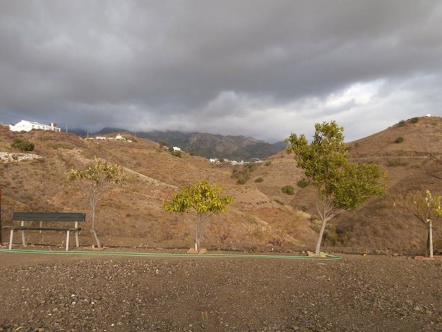 Mark till salu i Canillas de Aceituno - 470 000 € (Ref: 1968294)