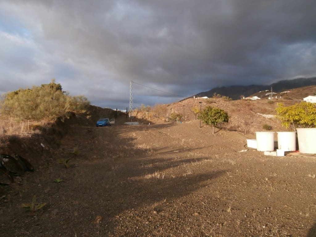 Grunde uden byggetilladelser til salg i Canillas de Aceituno - € 470.000 (Ref: 1968294)