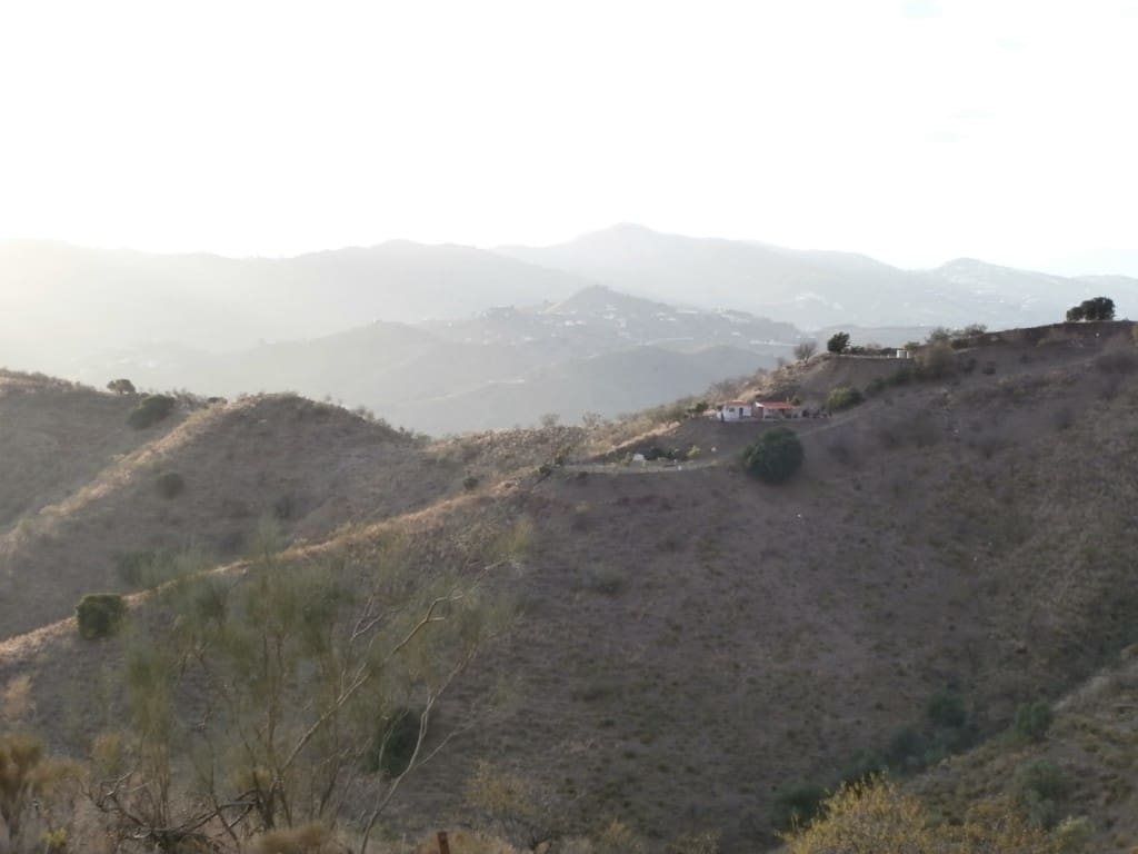 Grunde uden byggetilladelser til salg i Canillas de Aceituno - € 470.000 (Ref: 1968294)