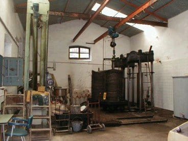 4 bedroom Commercial for sale in Comares with garage - € 1,100,000 (Ref: 2777059)