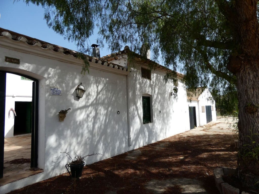 12 sovrum Finca/Hus på landet till salu i Almayate - 3 000 000 € (Ref: 3576715)