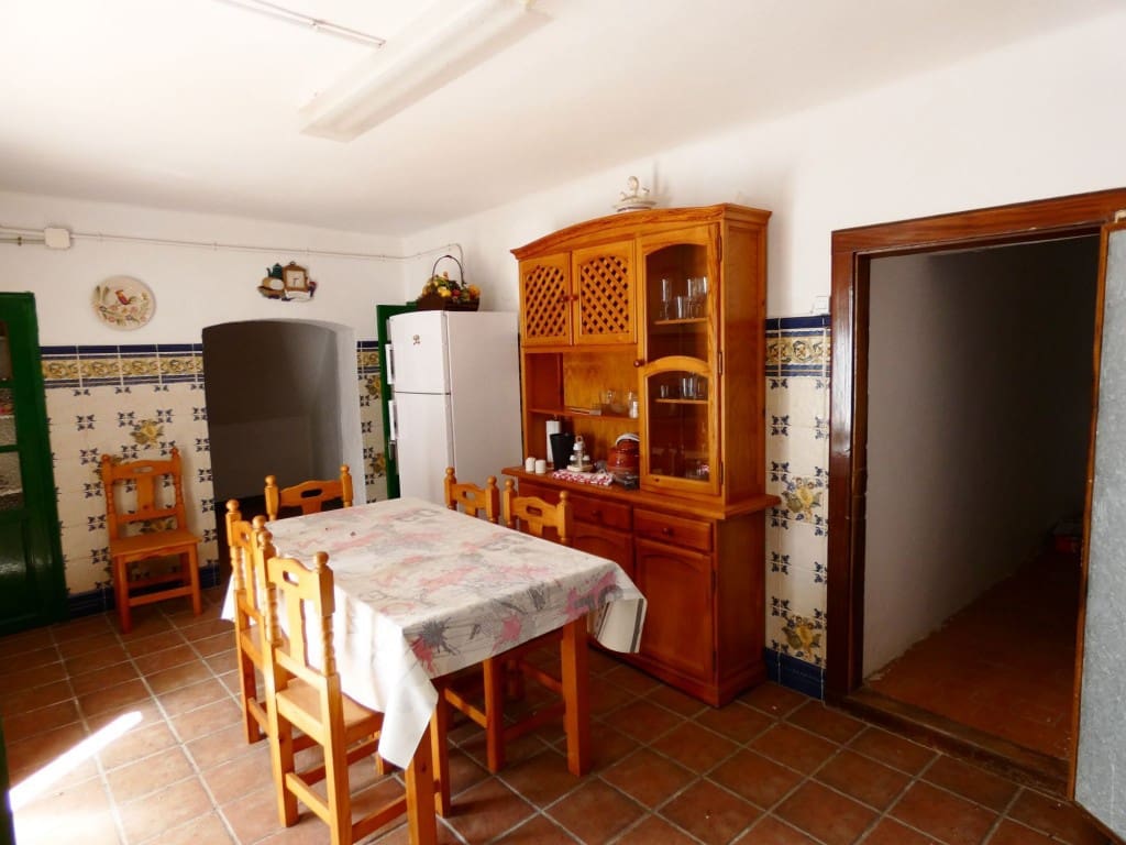 12 sovrum Finca/Hus på landet till salu i Almayate - 3 000 000 € (Ref: 3576715)