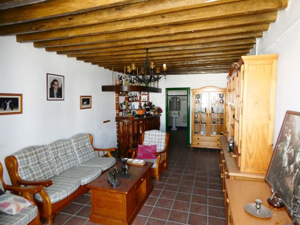 12 sovrum Finca/Hus på landet till salu i Almayate - 3 000 000 € (Ref: 3576715)