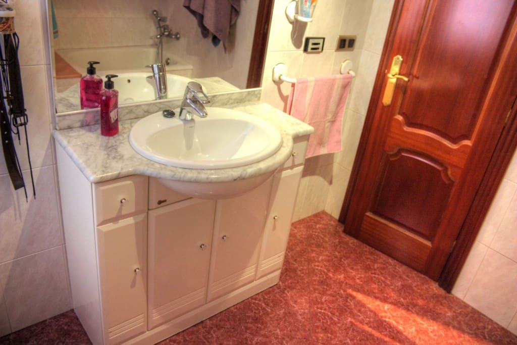 7 bedroom Townhouse for sale in Casarabonela - € 637,000 (Ref: 3577911)