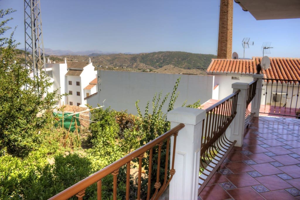 7 bedroom Townhouse for sale in Casarabonela - € 637,000 (Ref: 3577911)