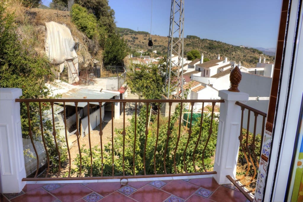 7 bedroom Townhouse for sale in Casarabonela - € 637,000 (Ref: 3577911)