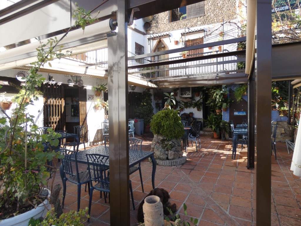 9 soverom Restaurant/Bar til salgs i Alcaucin - € 649 000 (Ref: 3771106)