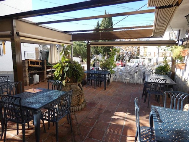 9 soverom Restaurant/Bar til salgs i Alcaucín - € 649 000 (Ref: 3771106)