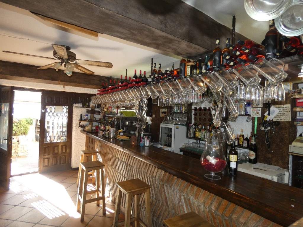 9 soverom Restaurant/Bar til salgs i Alcaucin - € 649 000 (Ref: 3771106)