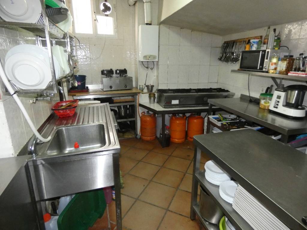 9 soverom Restaurant/Bar til salgs i Alcaucin - € 649 000 (Ref: 3771106)