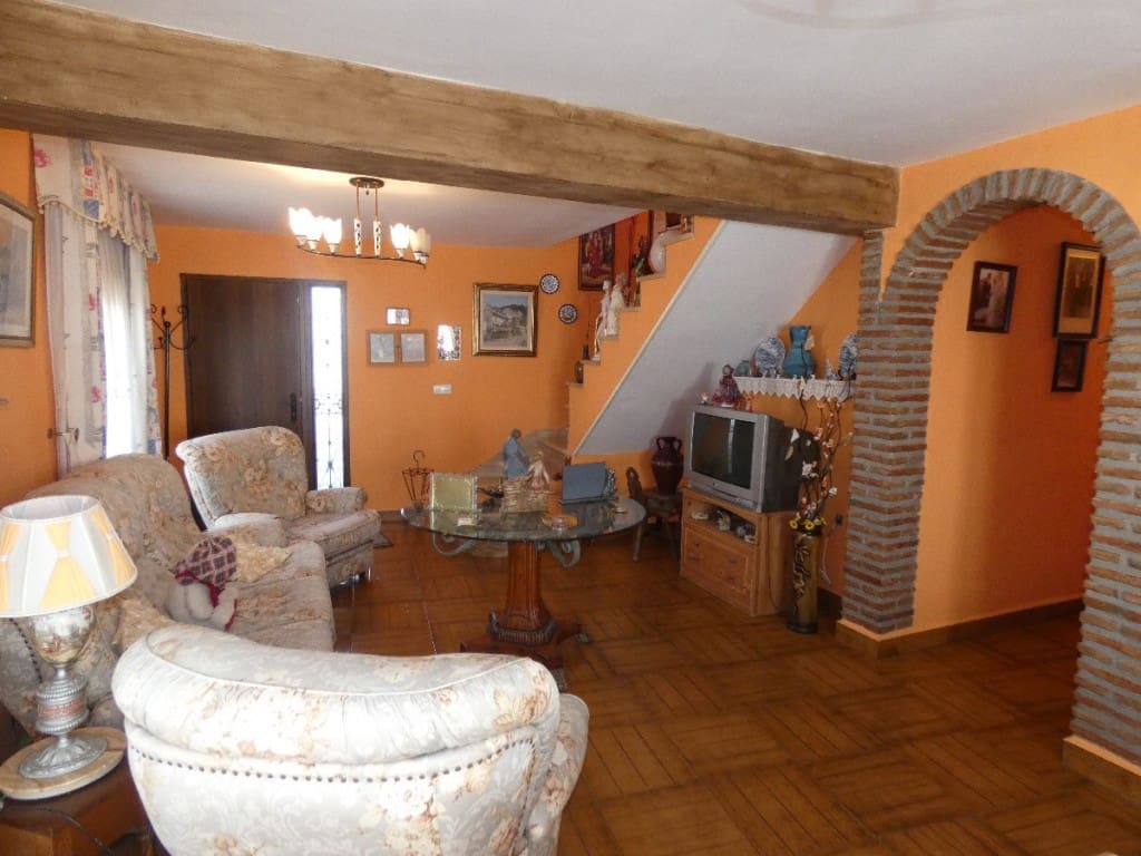 9 soverom Restaurant/Bar til salgs i Alcaucin - € 649 000 (Ref: 3771106)