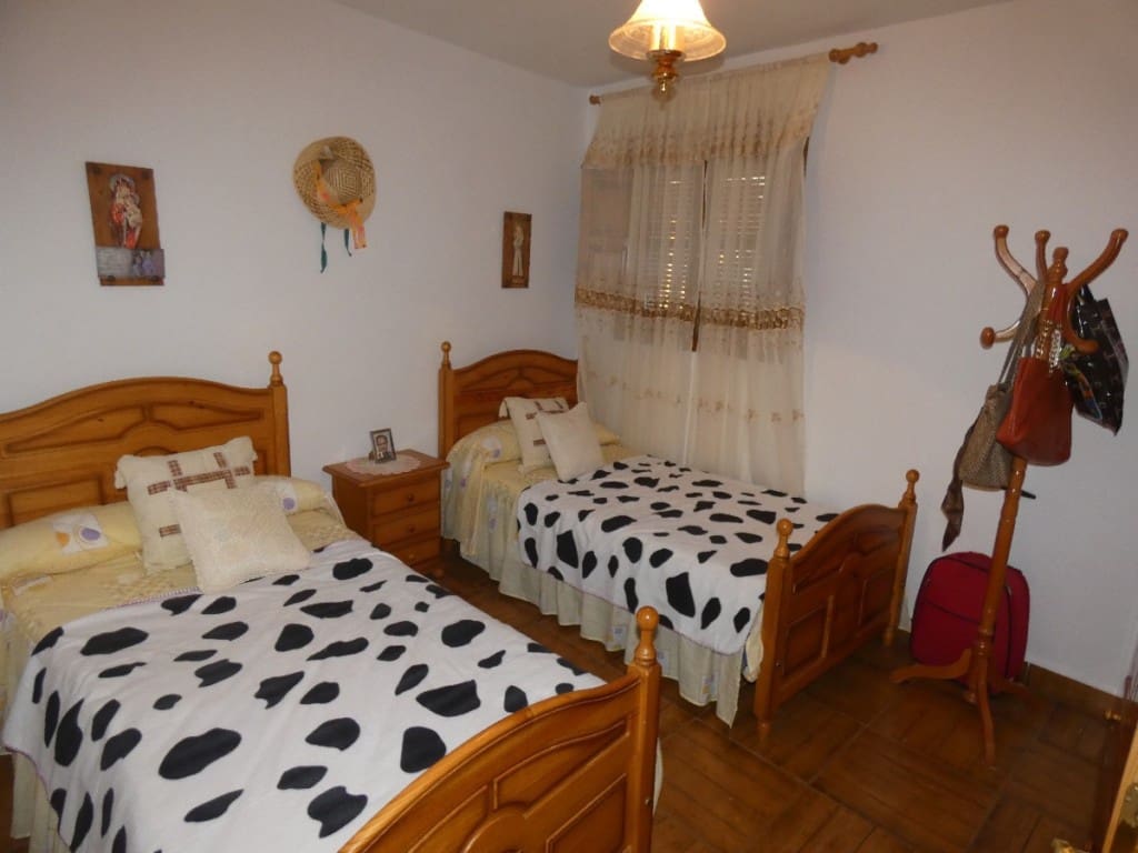 9 soverom Restaurant/Bar til salgs i Alcaucin - € 649 000 (Ref: 3771106)