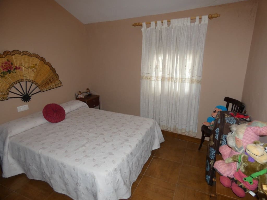 9 soverom Restaurant/Bar til salgs i Alcaucin - € 649 000 (Ref: 3771106)