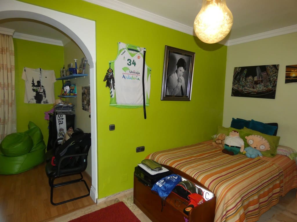 5 makuuhuone Huvila myytävänä paikassa Alhaurin de la Torre mukana uima-altaan 
autotalli - 850 000 € (Ref: 4235182)