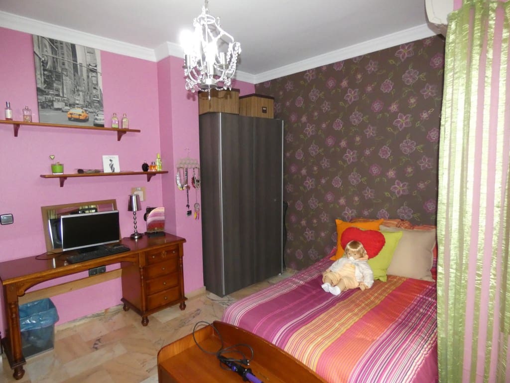 5 makuuhuone Huvila myytävänä paikassa Alhaurin de la Torre mukana uima-altaan 
autotalli - 850 000 € (Ref: 4235182)