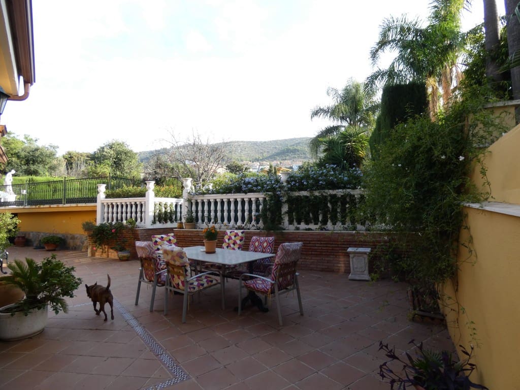 5 makuuhuone Huvila myytävänä paikassa Alhaurin de la Torre mukana uima-altaan 
autotalli - 850 000 € (Ref: 4235182)