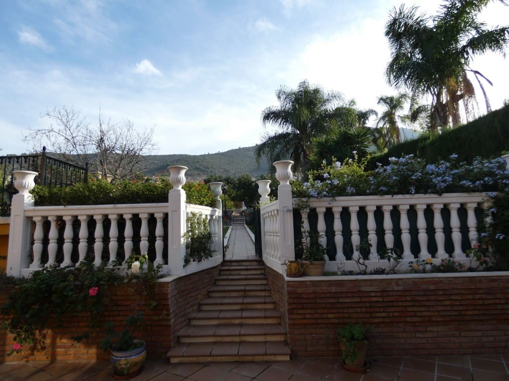 5 makuuhuone Huvila myytävänä paikassa Alhaurin de la Torre mukana uima-altaan 
autotalli - 850 000 € (Ref: 4235182)