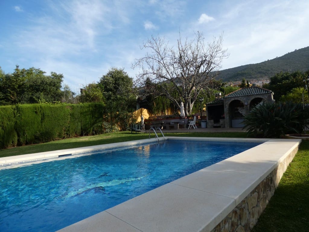 5 makuuhuone Huvila myytävänä paikassa Alhaurin de la Torre mukana uima-altaan 
autotalli - 850 000 € (Ref: 4235182)