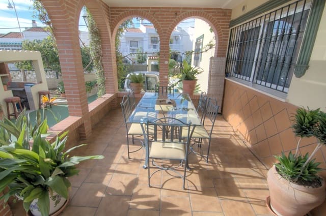 3 slaapkamer Flat te huur in Chilches, Vélez-Málaga met zwembad - € 1.050 (Ref: 4314395)