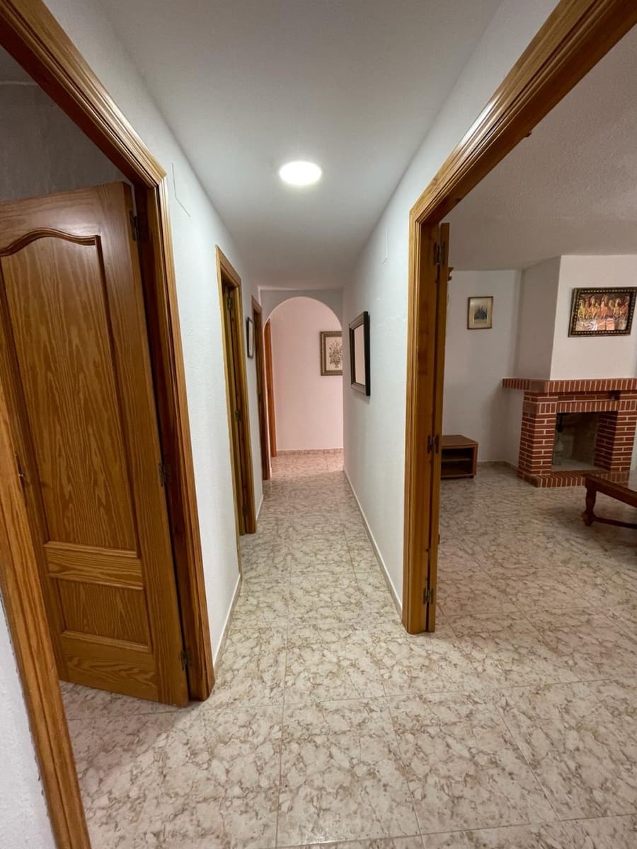 3 slaapkamer Flat te huur in Chilches met zwembad - € 1.050 (Ref: 4314395)