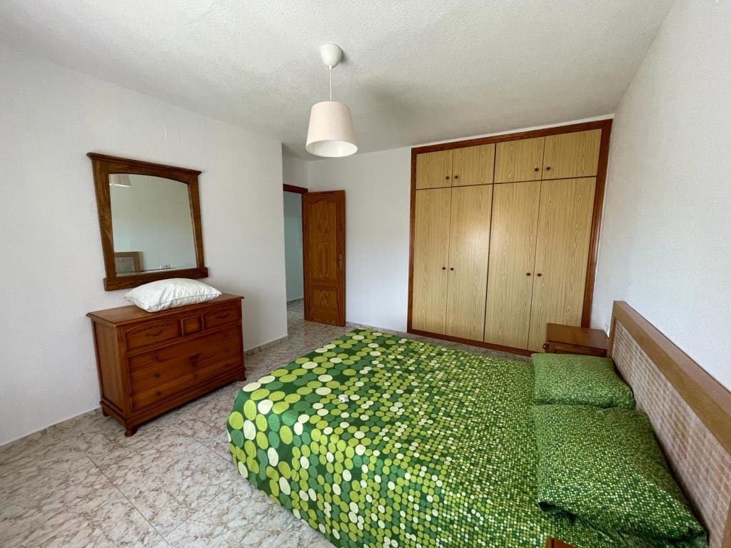 3 slaapkamer Flat te huur in Chilches met zwembad - € 1.050 (Ref: 4314395)