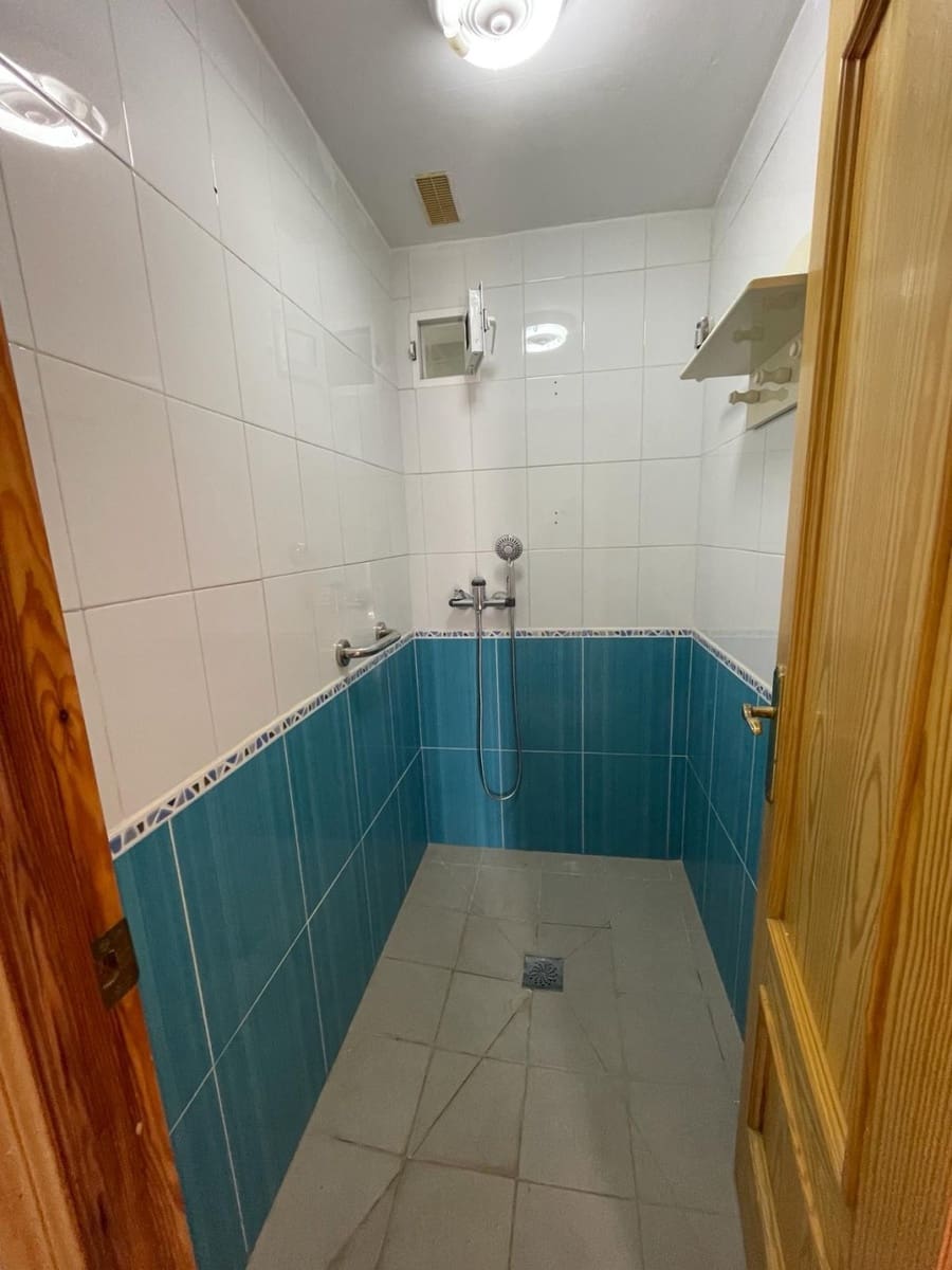 3 slaapkamer Flat te huur in Chilches met zwembad - € 1.050 (Ref: 4314395)