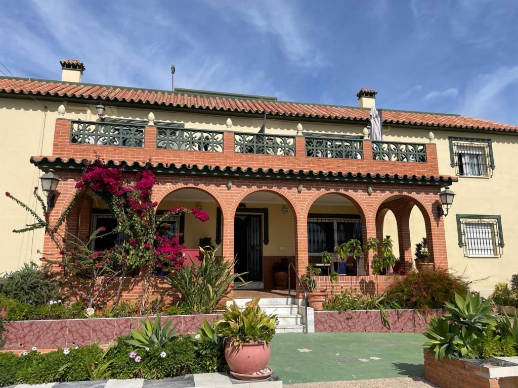 3 slaapkamer Flat te huur in Chilches met zwembad - € 1.050 (Ref: 4314395)