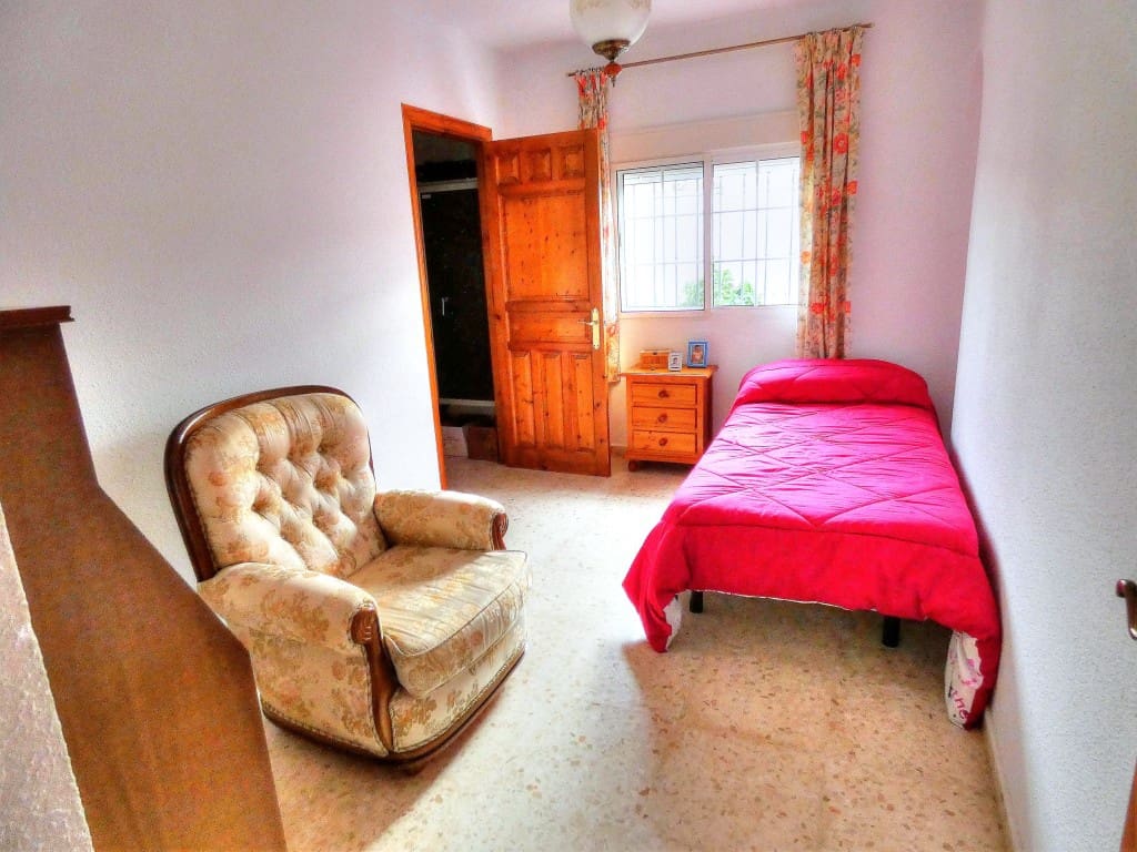 3 soveværelse Finca/Landehus til salg i Benajarafe med garage - € 365.000 (Ref: 4419057)