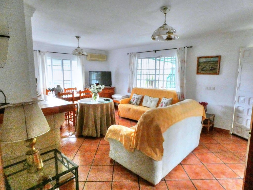 3 soveværelse Finca/Landehus til salg i Benajarafe med garage - € 365.000 (Ref: 4419057)